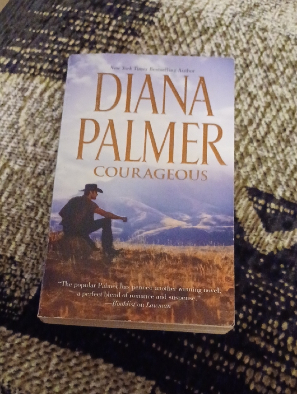 $4 Add-on Diana Palmer "Courageous" - Paperback Book